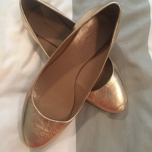 Ann Taylor Gold Flats